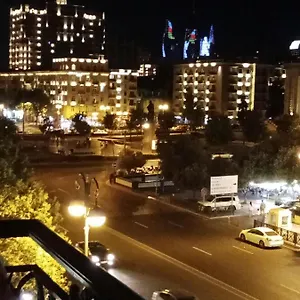 Апартаменты двухкомнатная, просторная в центре города