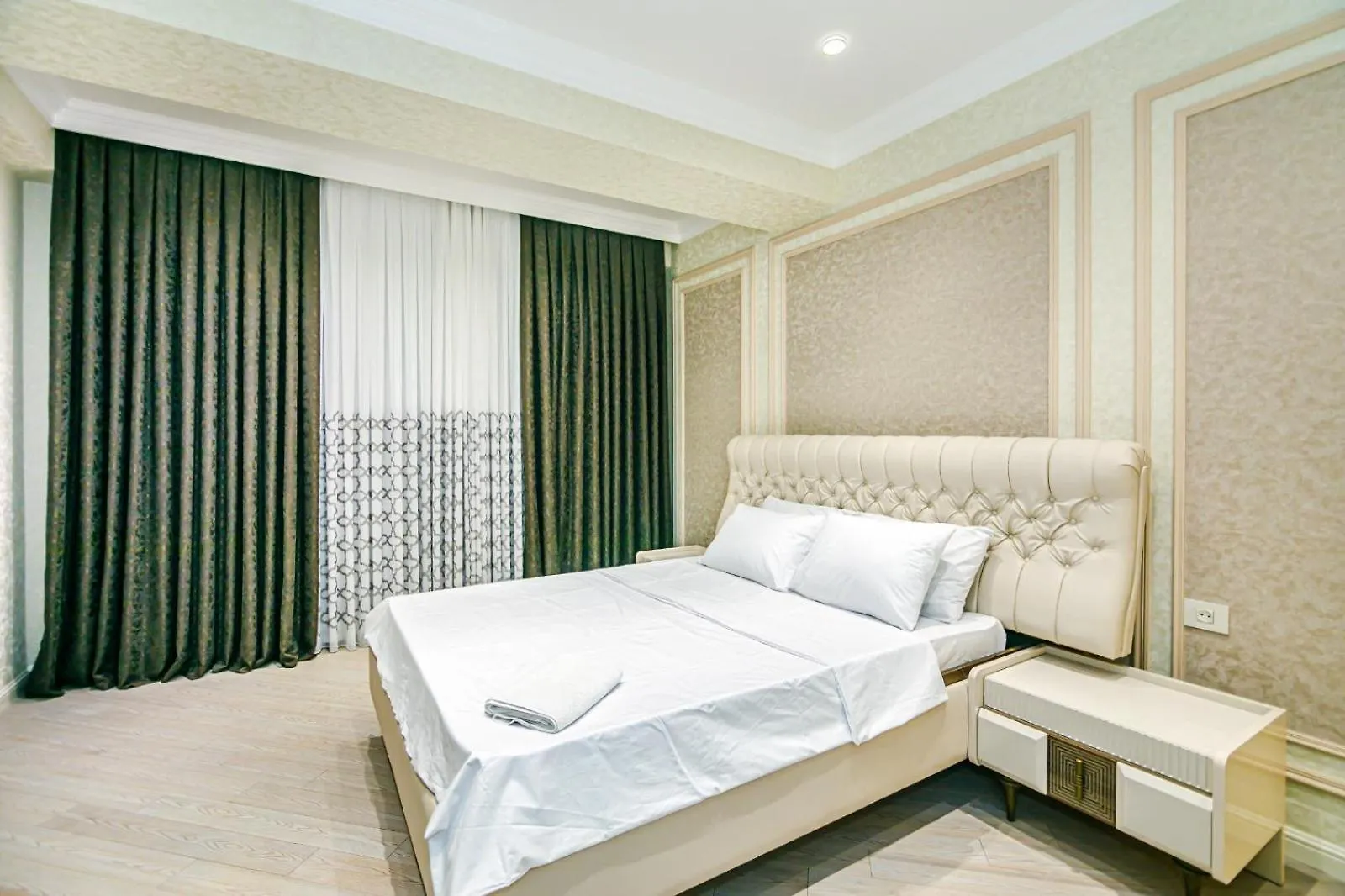 Premium Apartment In Street Nizami Baku Azerbaijan